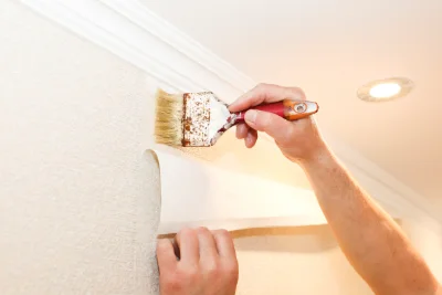 Pose de papier peint à Chevières — revêtements muraux et toiles de verre